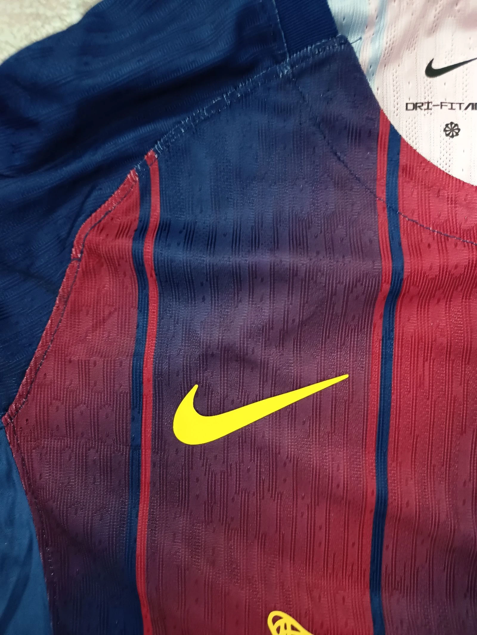 Barça Lamine Yamal 10 Size S T-Shirt – photo 4